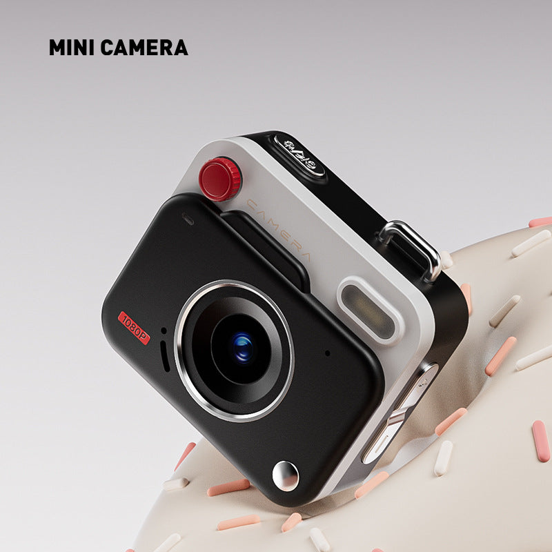 RetroPik mini keychain camera in panda black and white